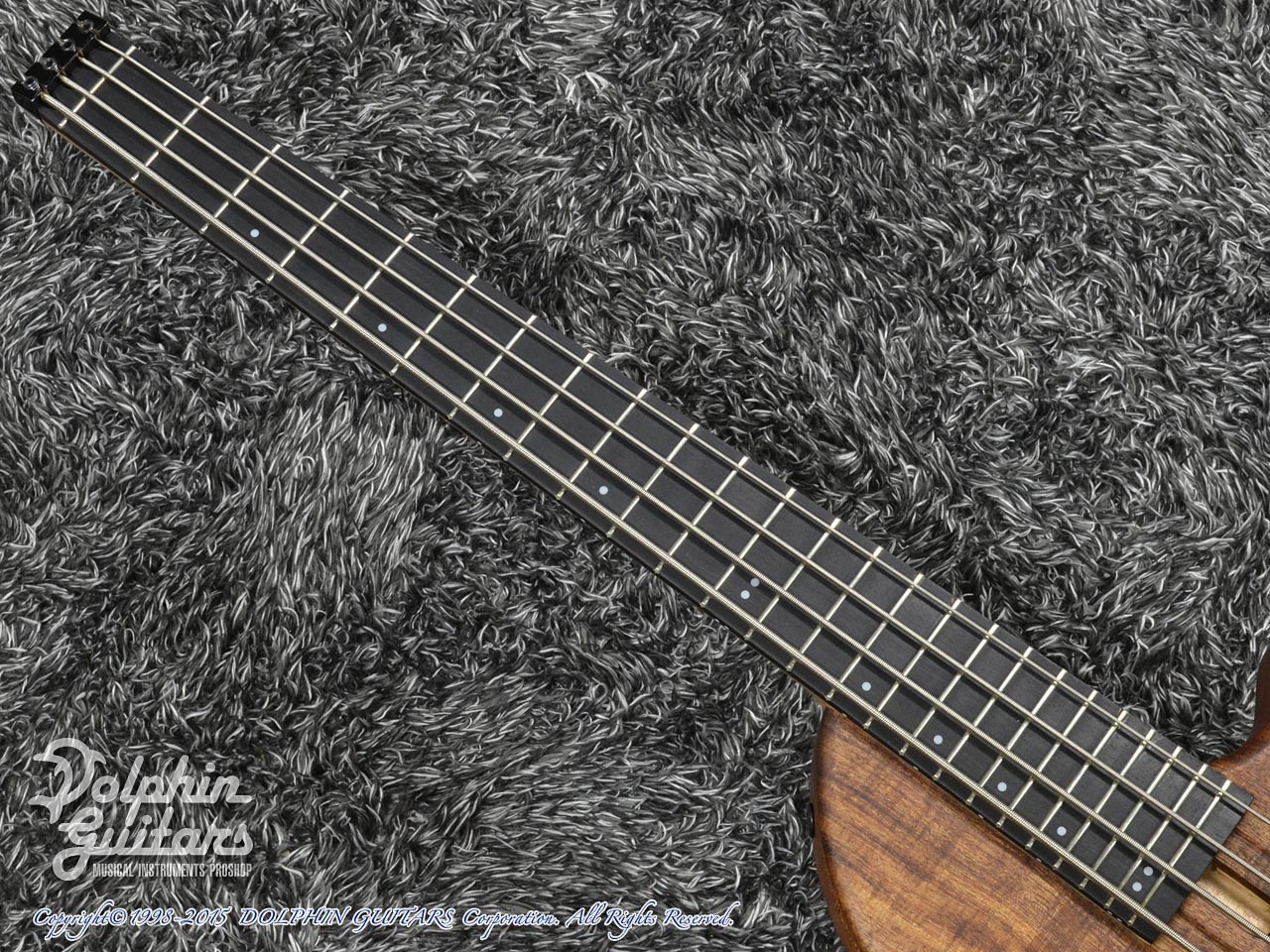 Charo's: Compact Headless Bass (5)