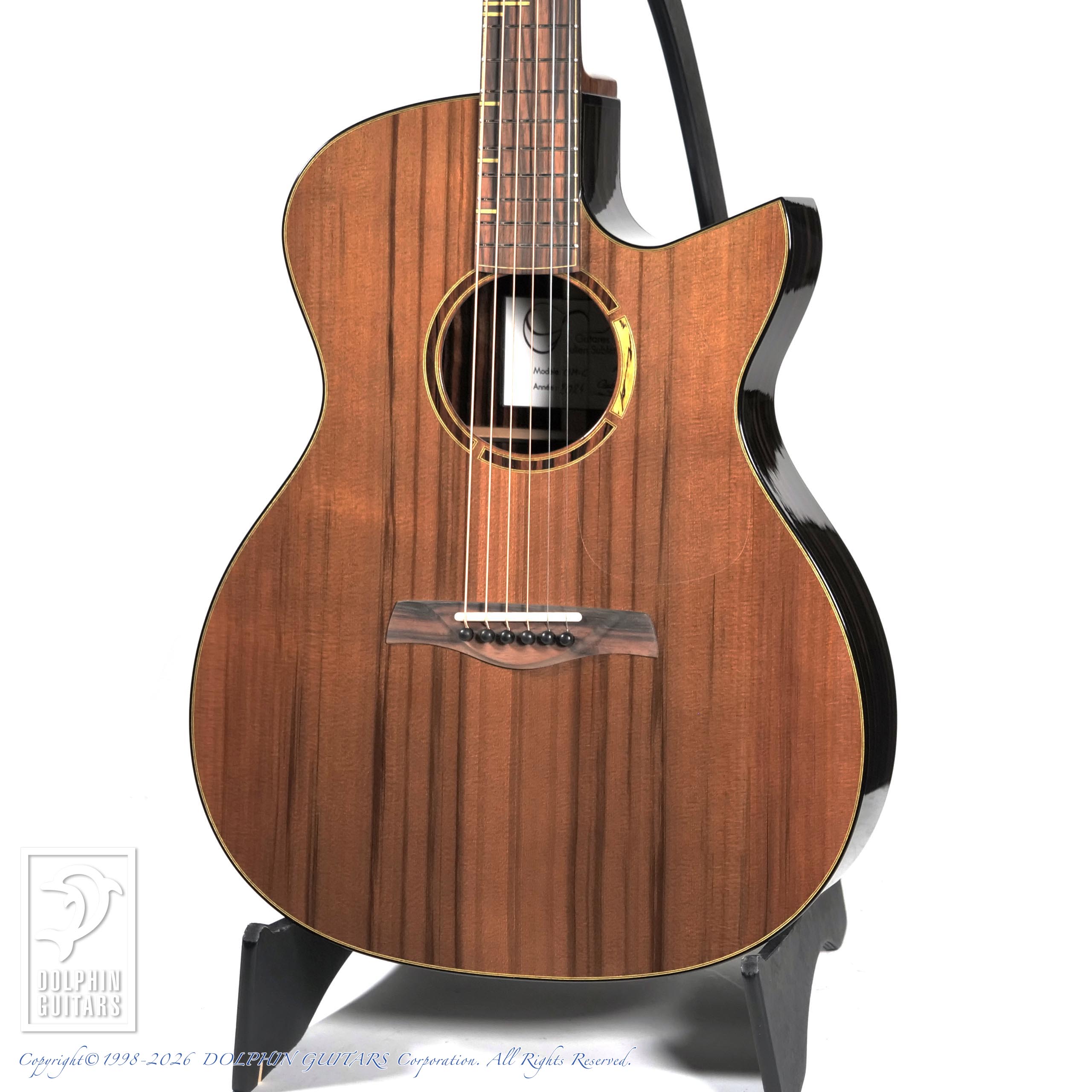 Julien Sublet (Guitares Julien Sublet):OM-Cutaway (Ebony)