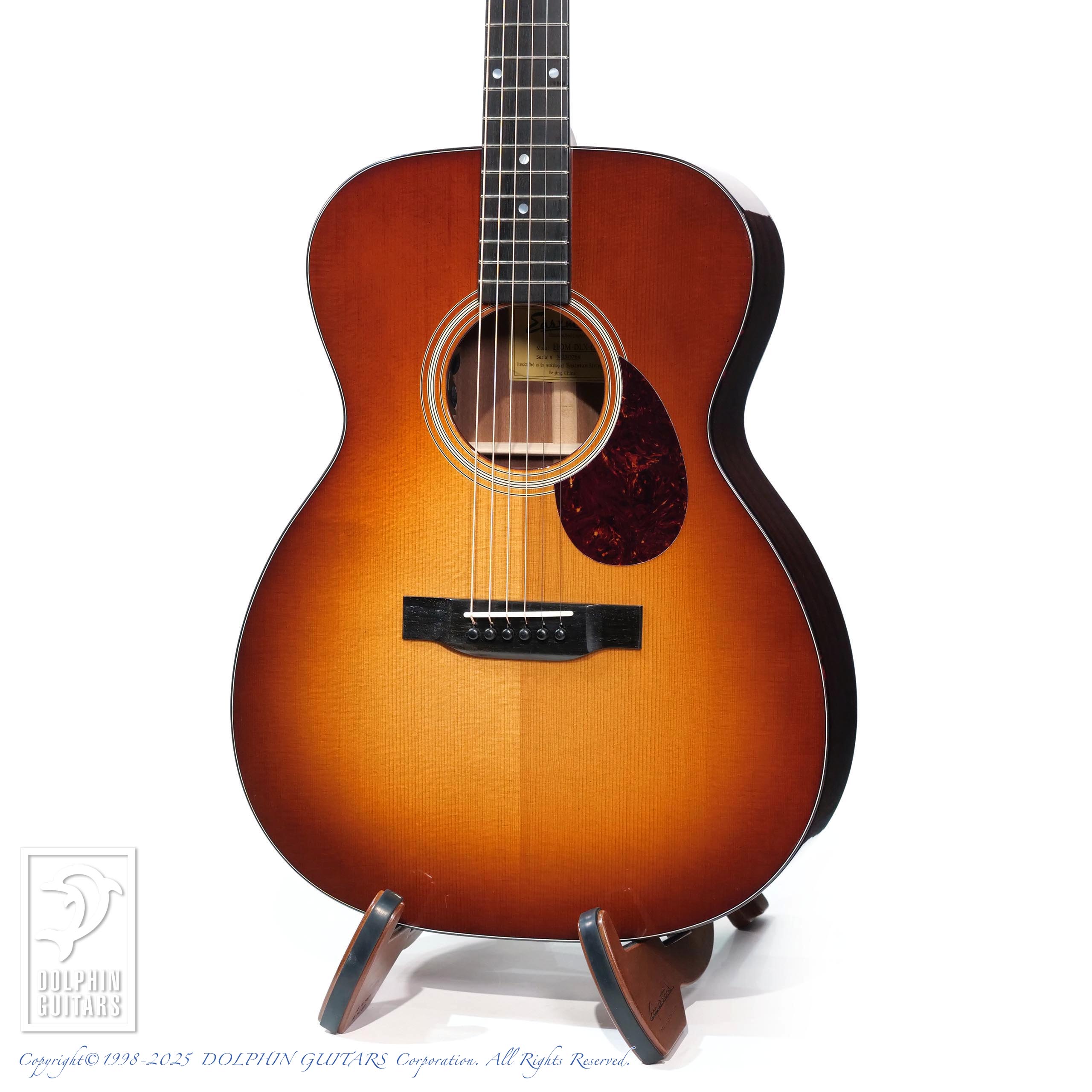 Eastman:E1-OM-DLX-GB