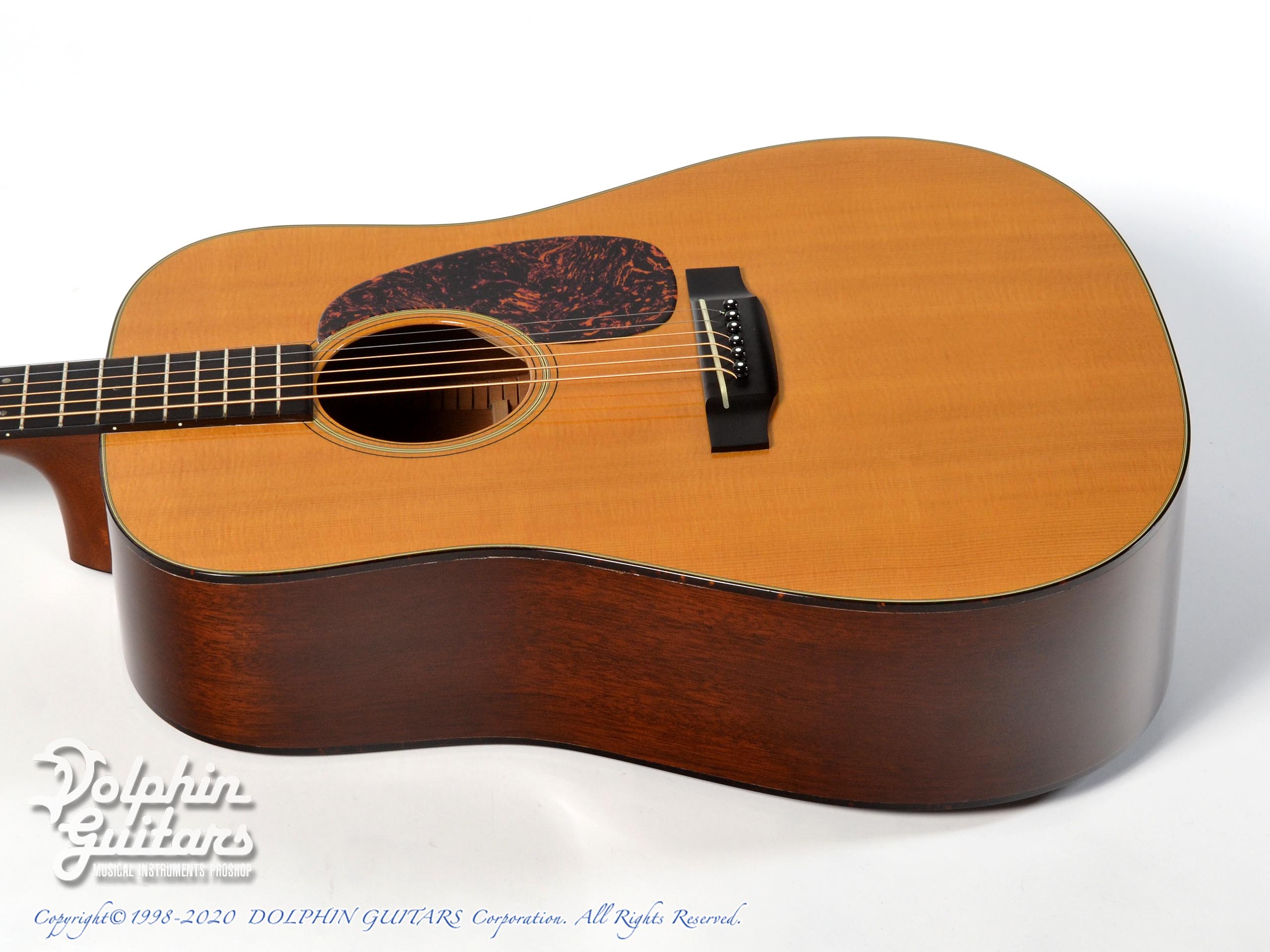 C.F.Martin D-18V|ドルフィンギターズ