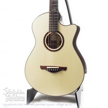 00-12F Cutaway (Adirondack Spruce & Madagascar Rosewood)