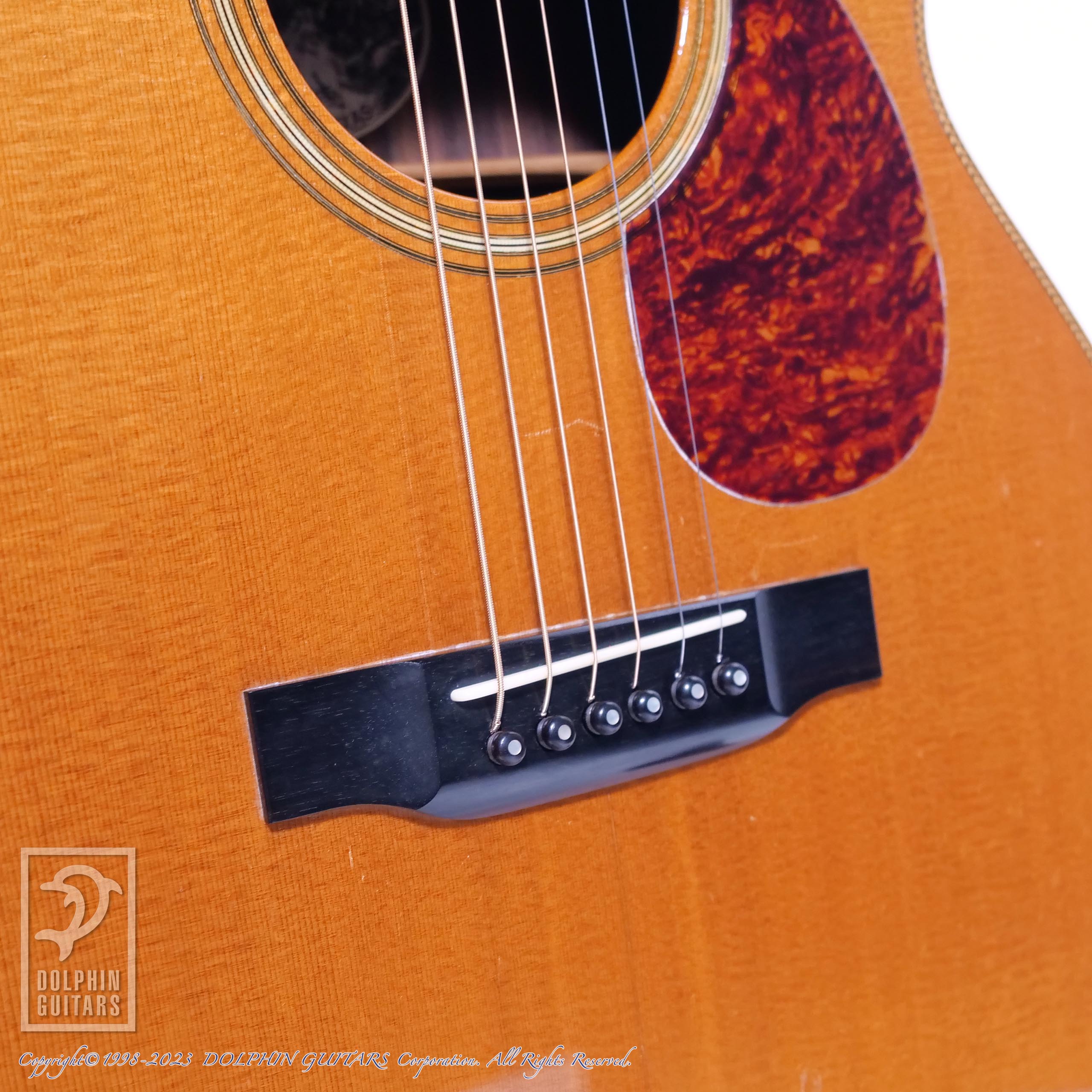 COLLINGS OM-2H|ドルフィンギターズ