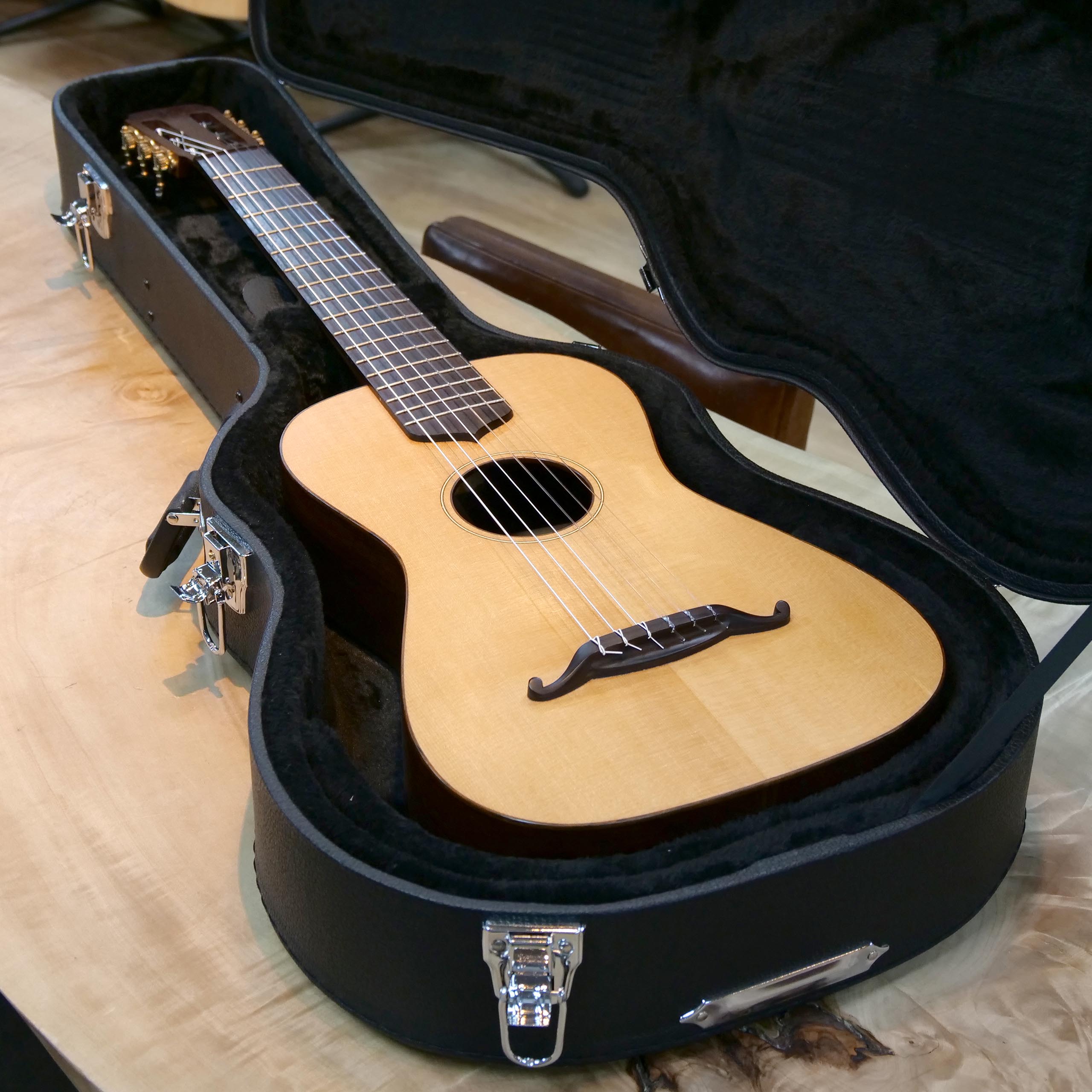 da h(ダアッカ) guitar 13f std. g sh - Sitka Spruce