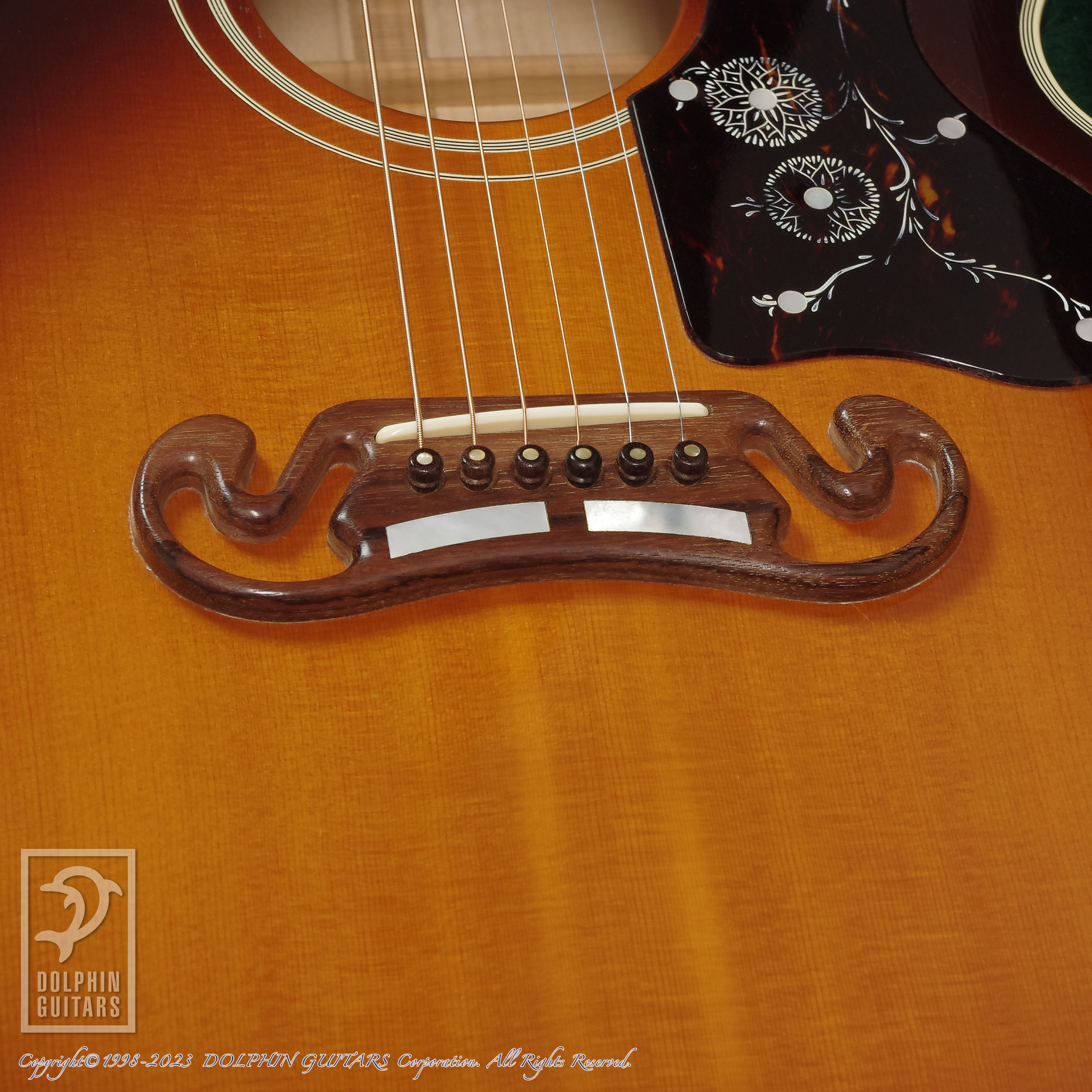 Gibson J-200 VS|ドルフィンギターズ