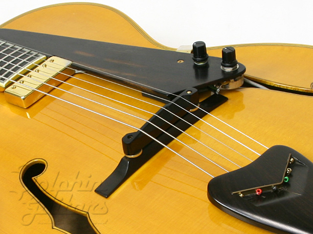 M.MAKER by Shiro Tsuji Arched Top Custom |ドルフィンギターズ