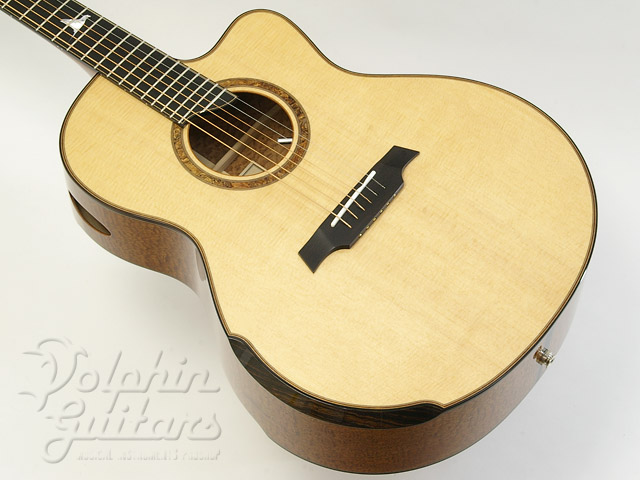 BENETEAU GUITARS Concert Standard Cutaway (Quilted Sapele