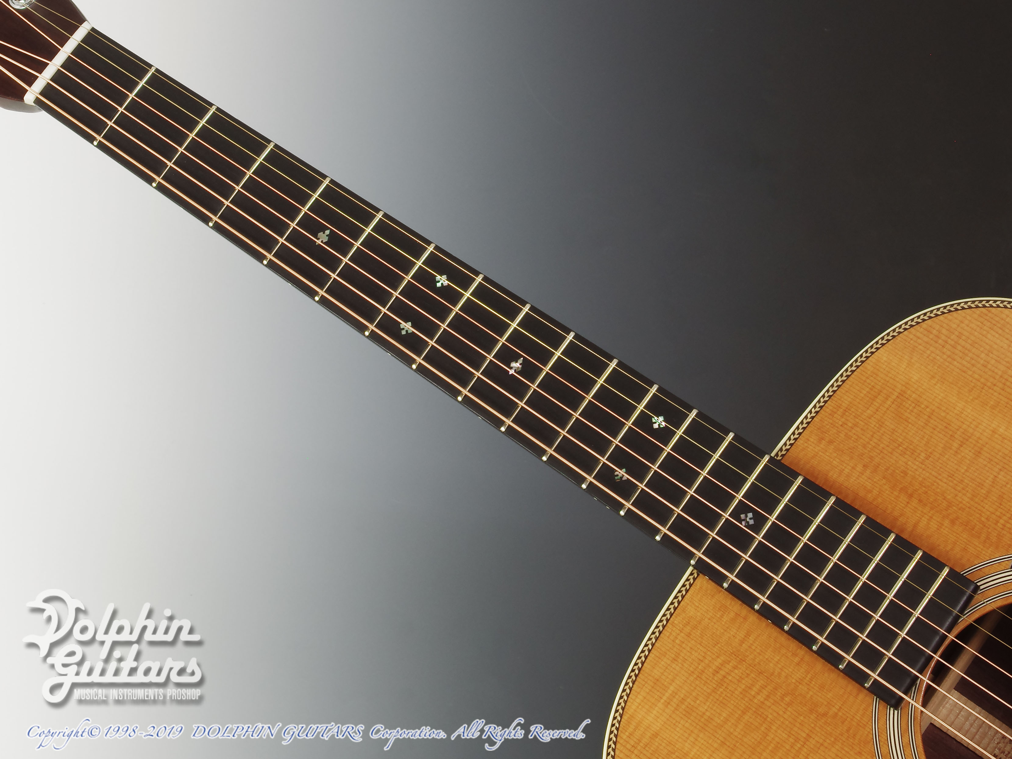 C.F.Martin HD-28 Custom|ドルフィンギターズ