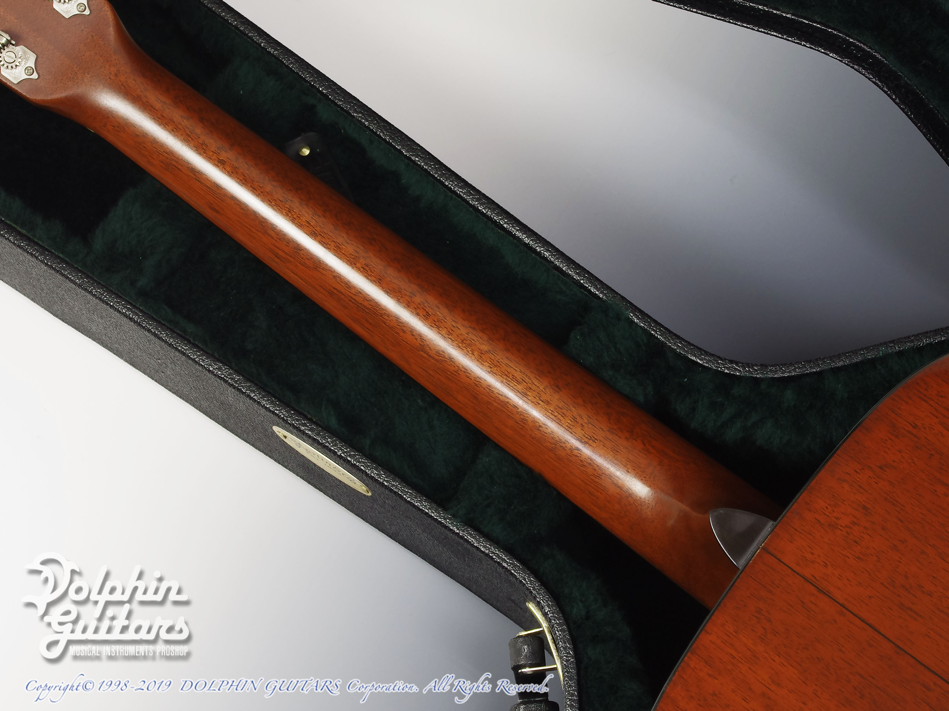 C.F.Martin D-18V|ドルフィンギターズ